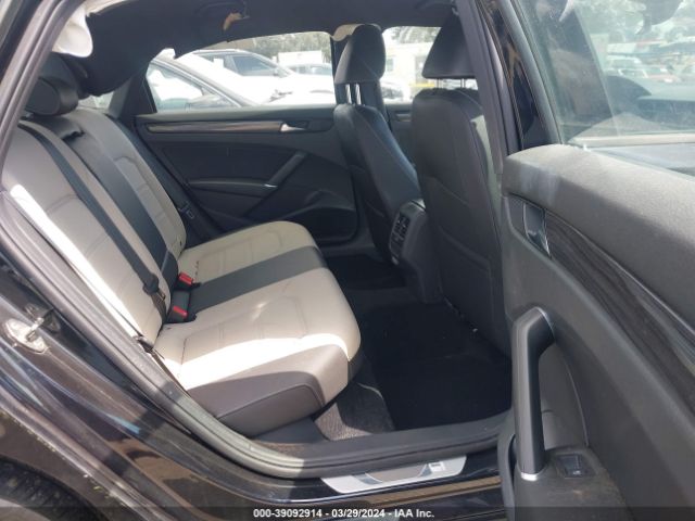 1VWMA7A35MC013733 Volkswagen Passat 2.0t R-line