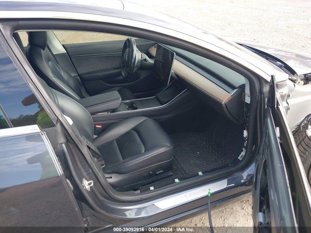 Tesla Model 3 Long Range/performance 2018 5YJ3E1EB8JF132764 Image 5