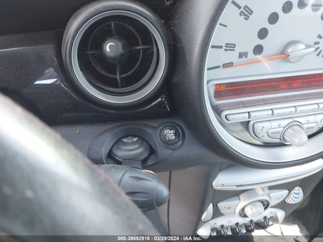 2007 MINI COOPER S WMWMF735X7TL89946 Photo 10