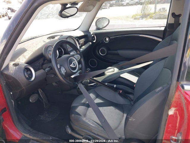 2007 MINI COOPER S WMWMF735X7TL89946 Photo 4