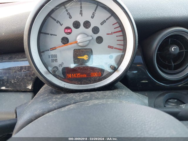 2007 MINI COOPER S WMWMF735X7TL89946 Photo 6