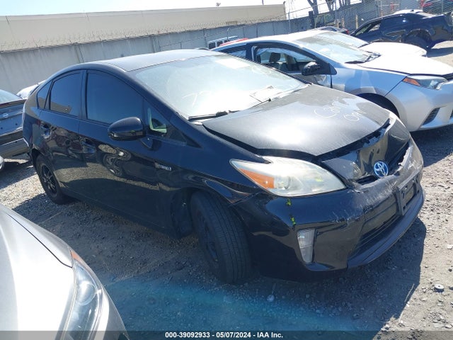 Toyota Prius Three 2014 JTDKN3DU4E1805882 Image 1
