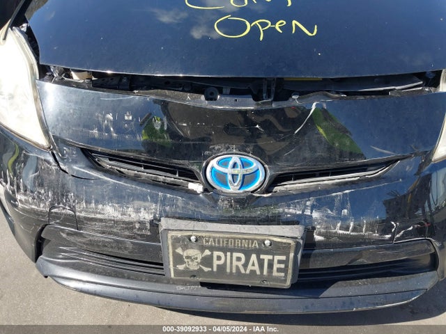 Toyota Prius Three 2014 JTDKN3DU4E1805882 Image 13