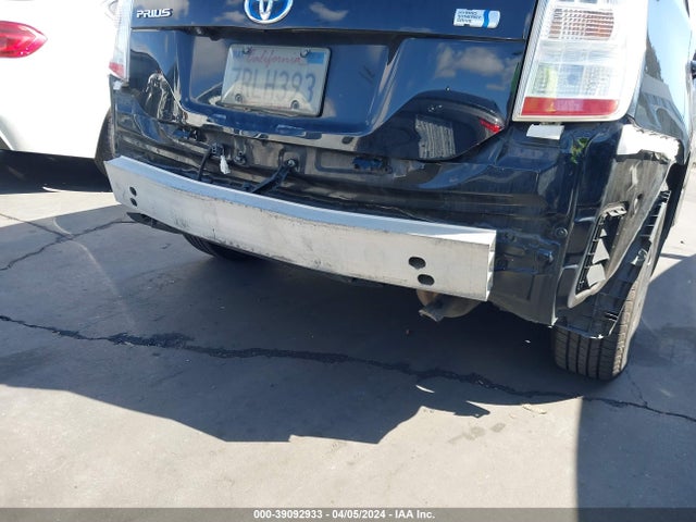 Toyota Prius Three 2014 JTDKN3DU4E1805882 Image 14