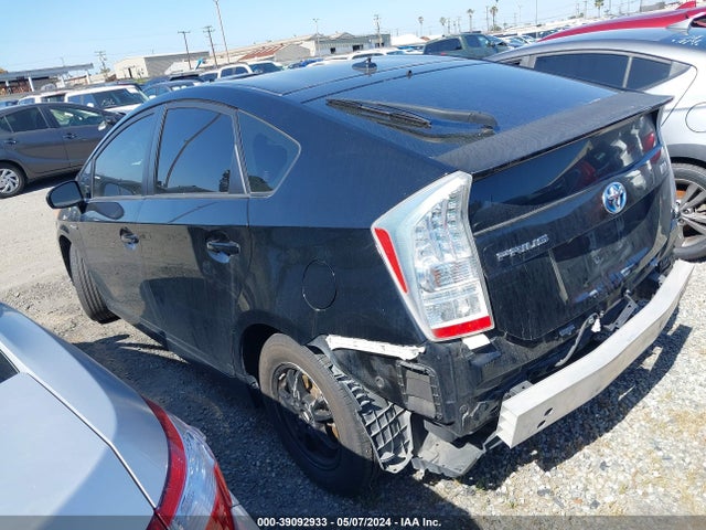 Toyota Prius Three 2014 JTDKN3DU4E1805882 Image 3