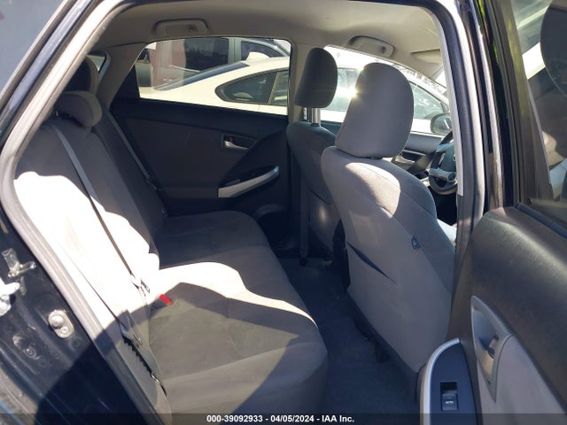 Toyota Prius Three 2014 JTDKN3DU4E1805882 Image 8