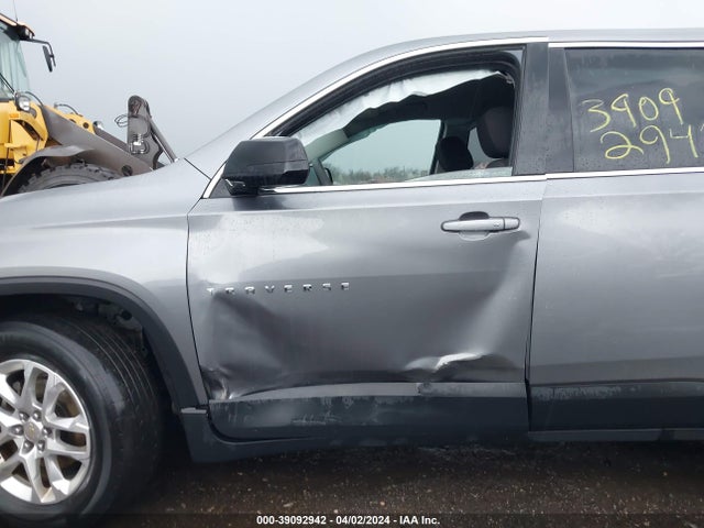 Chevrolet Traverse Ls 2019 1GNEVFKW4KJ231970 Image 6