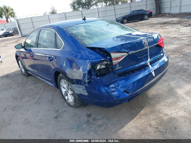 1VWAT7A38GC039132 Volkswagen Passat 1.8t S