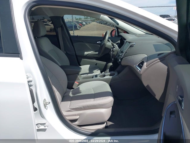 Chevrolet Cruze Ls Auto 2018 1G1BC5SM9J7173630 Image 5