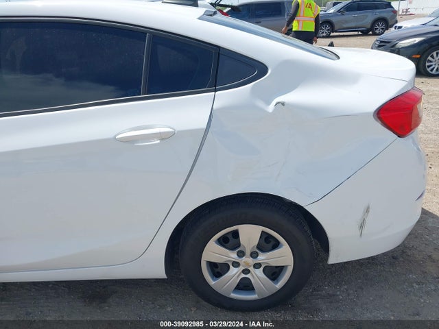 Chevrolet Cruze Ls Auto 2018 1G1BC5SM9J7173630 Image 6