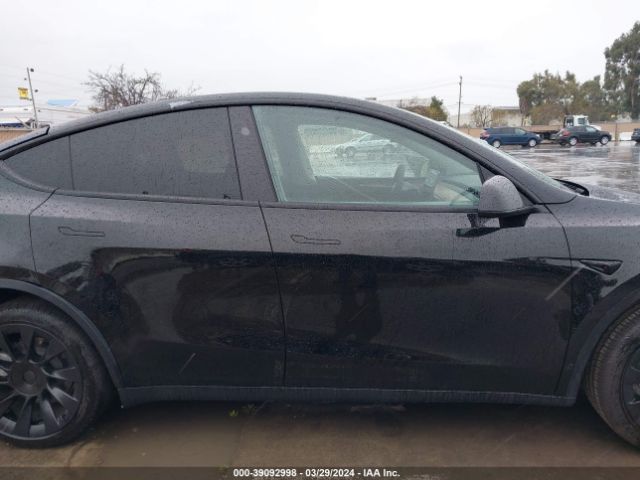 7SAYGDED8PF976883 Tesla Model Y Rwd