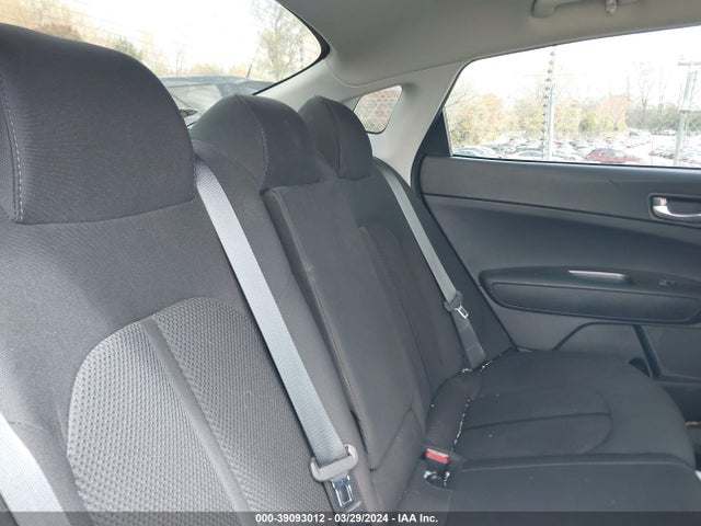 KIA Optima Lx 2019 5XXGT4L39KG354751 Image 8
