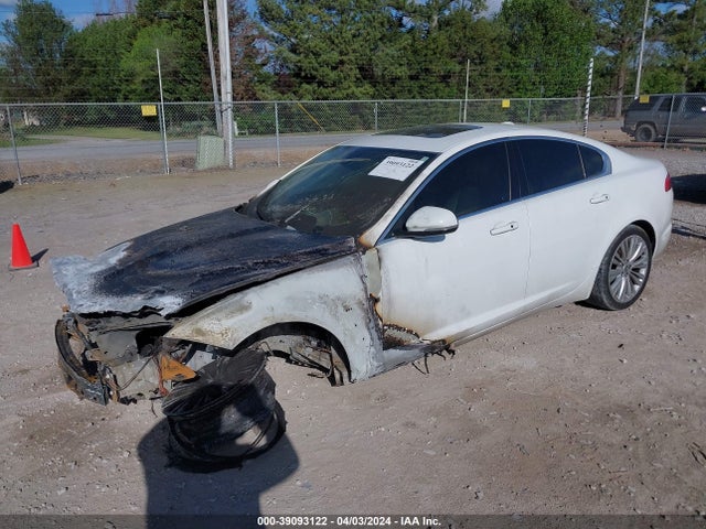 2012 JAGUAR XF SAJWA0HB4CLS27886 Photo 1