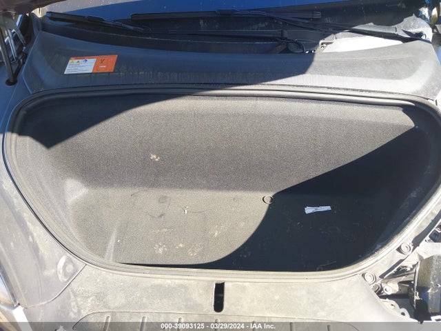 Tesla Model X 60d/70d/75d/90d 2016 5YJXCAE27GF002992 Image 10