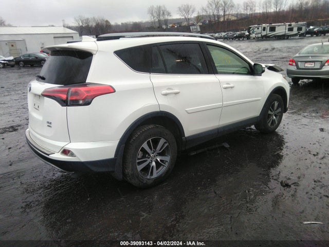 Toyota Rav4 Xle 2018 JTMRFREV7JJ195654 Image 4