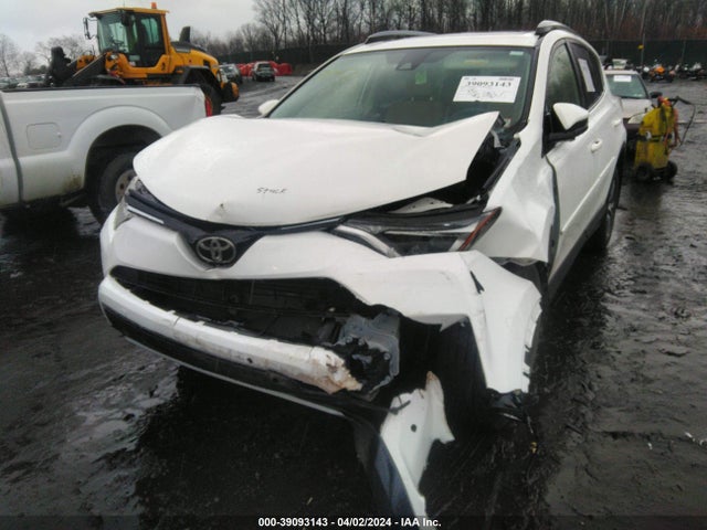 Toyota Rav4 Xle 2018 JTMRFREV7JJ195654 Image 6