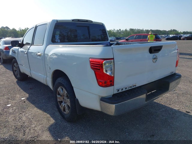 Nissan TITAN SV 2017 1N6AA1EK9HN533154 Image 3