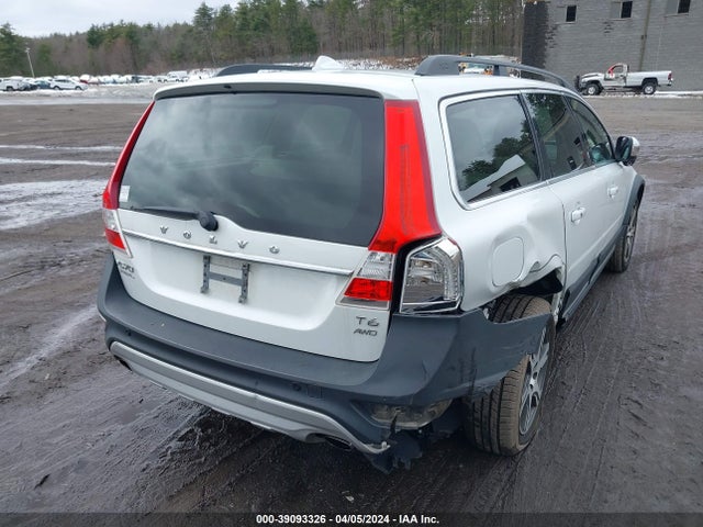 Volvo Xc70 T6 Platinum 2015 YV4902NM4F1213533 Image 4