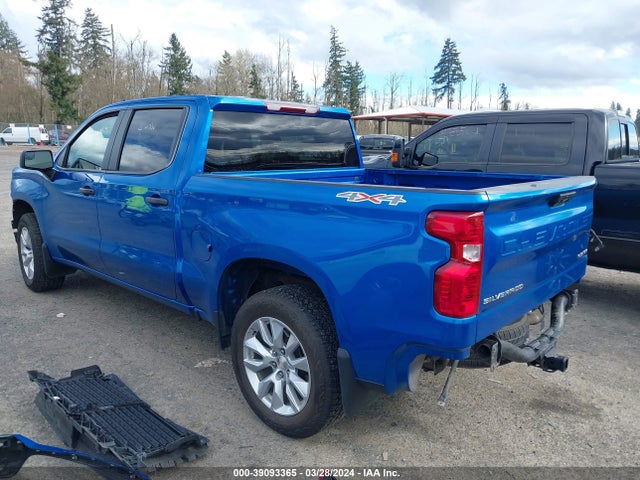 Chevrolet Silverado 1500 4wd  Short Bed Custom 2022 3GCPDBEK0NG540508 Image 3