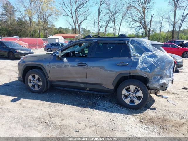 2T3W1RFV6RC268656 Toyota Rav4 Xle
