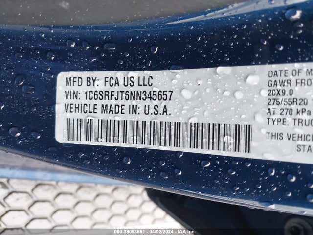 1C6SRFJT6NN345657 RAM 1500 Laramie  4x4 5'7 Box