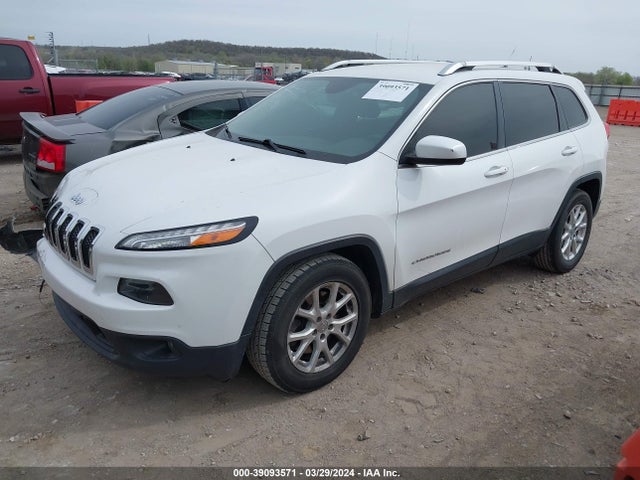 Jeep Cherokee Latitude 2015 1C4PJLCB3FW700451 Image 2