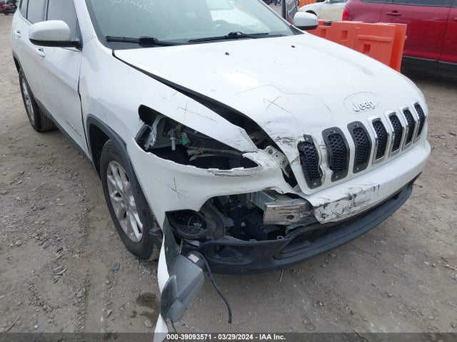 Jeep Cherokee Latitude 2015 1C4PJLCB3FW700451 Image 6