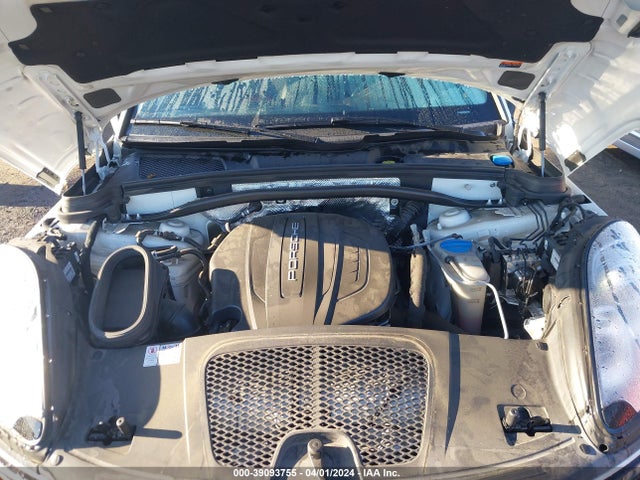 2018 PORSCHE MACAN WP1AA2A54JLB04898 Photo 9