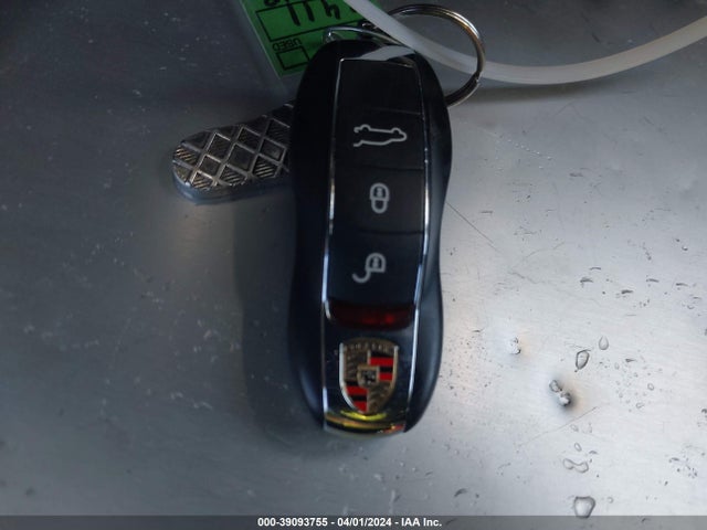 2018 PORSCHE MACAN WP1AA2A54JLB04898 Photo 10