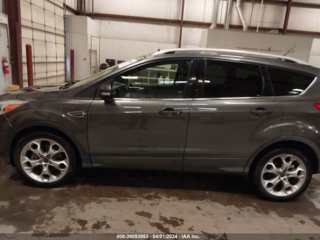 1FMCU9J9XFUC05549 Ford Escape Titanium