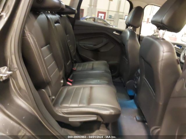 1FMCU9J9XFUC05549 Ford Escape Titanium