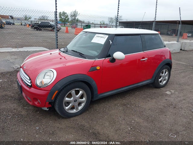 2010 MINI COOPER WMWMF3C50ATZ61073 Photo 1
