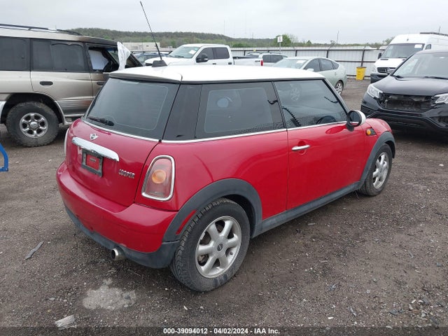 2010 MINI COOPER WMWMF3C50ATZ61073 Photo 3
