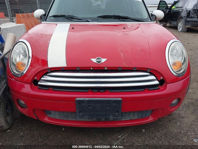 2010 MINI COOPER WMWMF3C50ATZ61073 Photo 5