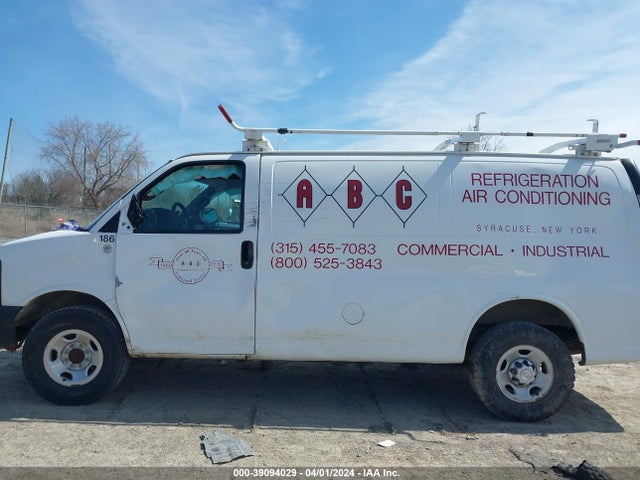Chevrolet Express 2500 Work Van 2016 1GCWGAFF8G1284148 Image 13