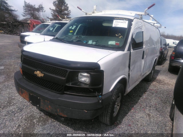 Chevrolet Express 2500 Work Van 2016 1GCWGAFF8G1284148 Image 2
