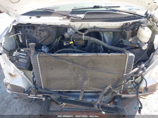 Chevrolet Express 2500 Work Van 2018 1GCWGAFG1J1242842 Image 10