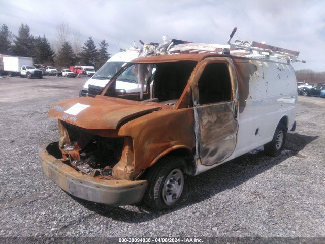 Chevrolet Express 2500 Work Van 2016 1GCWGAFF8G1169405 Image 2