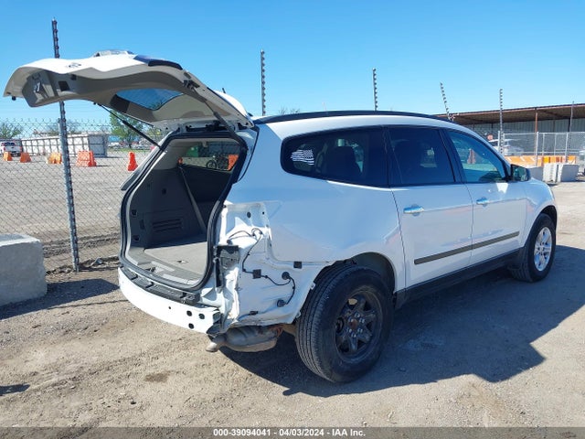 Chevrolet Traverse Ls 2017 1GNKRFED5HJ311059 Image 4