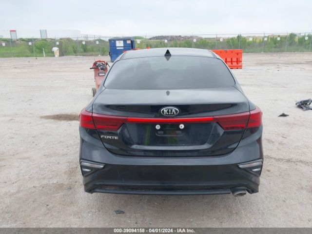 3KPF24AD8LE239353 KIA Forte Lxs