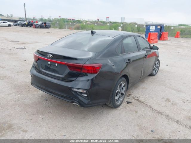 3KPF24AD8LE239353 KIA Forte Lxs