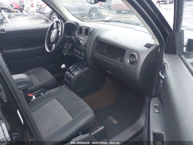 Jeep Patriot Latitude 2014 1C4NJRFB5ED601839 Image 5