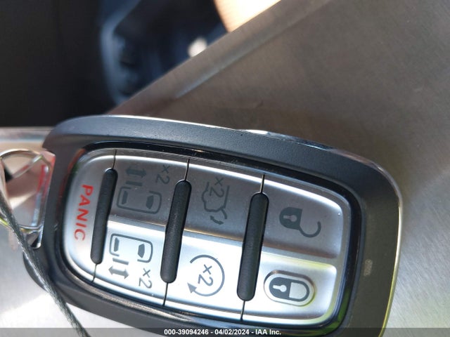 Chrysler Pacifica Limited 2020 2C4RC1GG5LR103464 Image 11