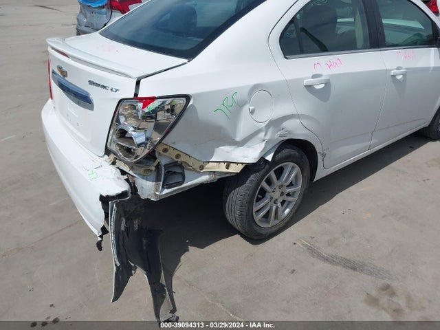 Chevrolet Sonic Lt Auto 2015 1G1JC5SH4F4218450 Image 13