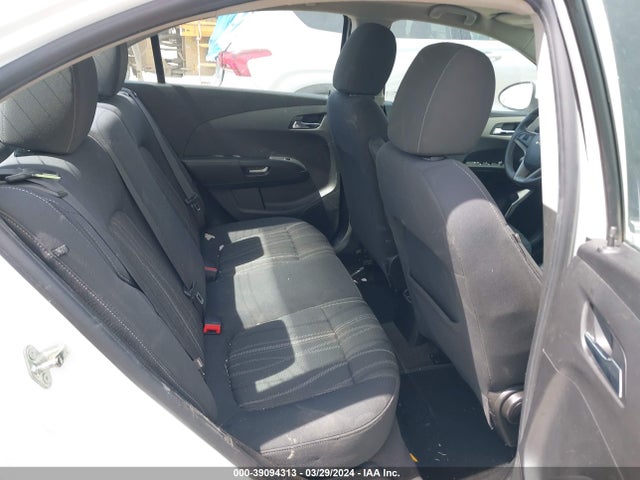 Chevrolet Sonic Lt Auto 2015 1G1JC5SH4F4218450 Image 8