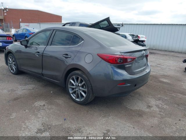 3MZBN1V37JM245182 Mazda Mazda3 Touring