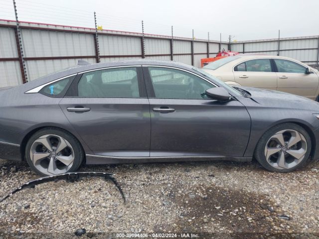 1HGCV2F97JA029041 Honda Accord Touring 2.0t