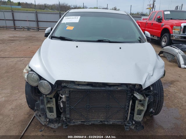 Chevrolet Sonic Lt Auto 2015 1G1JC5SH6F4134324 Image 13