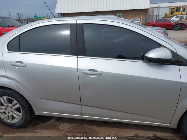 Chevrolet Sonic Lt Auto 2015 1G1JC5SH6F4134324 Image 14