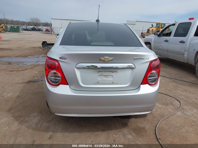 Chevrolet Sonic Lt Auto 2015 1G1JC5SH6F4134324 Image 17